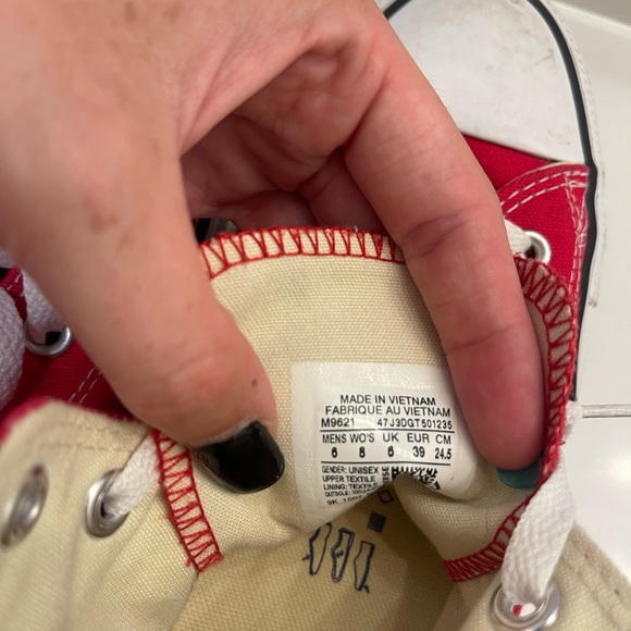 Converse! - Picture 4 of 4